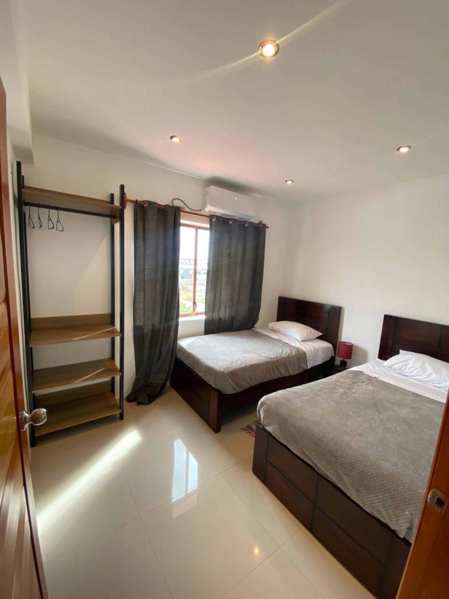 Black Pearl Puerto Villamil Ngoại thất bức ảnh